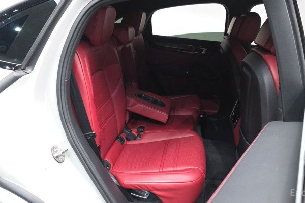 2021 Porsche Cayenne с пробегом 44 138 км