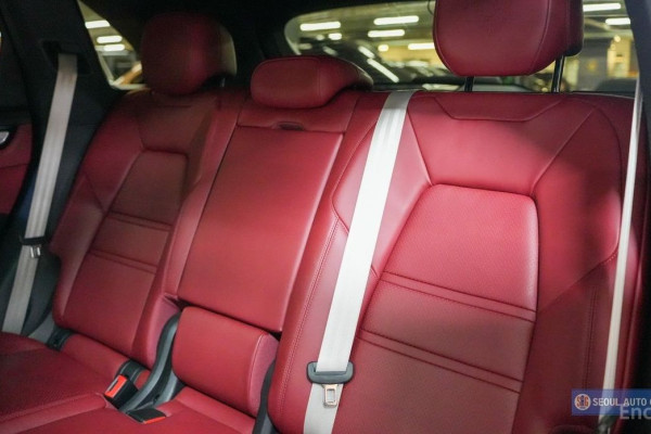 2023 Porsche Cayenne с пробегом 17 700 км