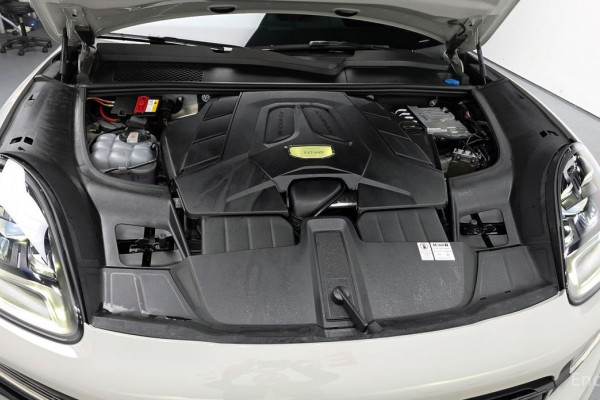 2022 Porsche Cayenne с пробегом 10 608 км