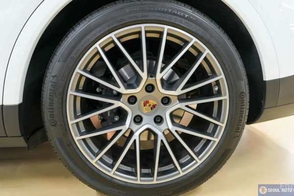 2023 Porsche Cayenne с пробегом 17 700 км