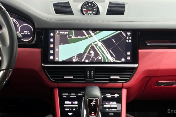 2022 Porsche Cayenne с пробегом 10 608 км