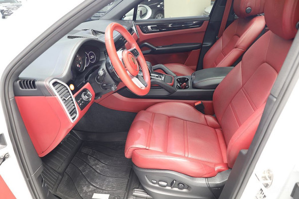 2023 Porsche Cayenne с пробегом 25 640 км