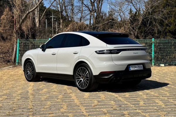 2022 Porsche Cayenne с пробегом 45 000 км