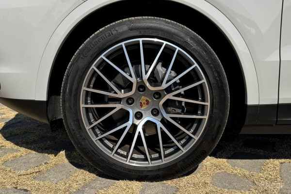 2022 Porsche Cayenne с пробегом 45 000 км