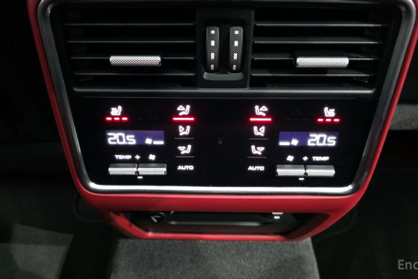 2022 Porsche Cayenne с пробегом 10 608 км