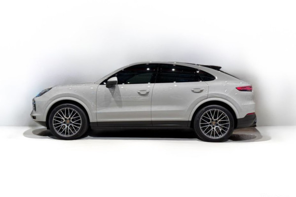 2022 Porsche Cayenne с пробегом 45 000 км