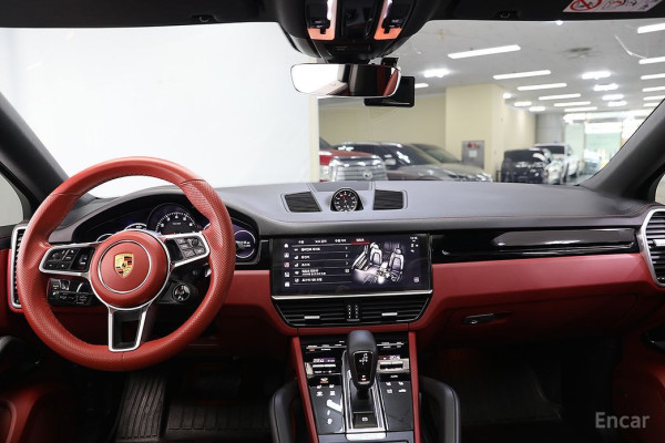 2023 Porsche Cayenne с пробегом 25 640 км