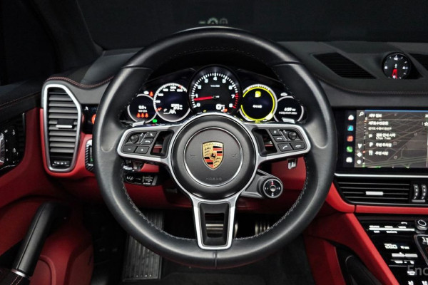 2023 Porsche Cayenne с пробегом 37 092 км