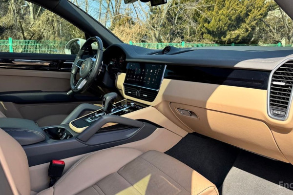 2022 Porsche Cayenne с пробегом 45 000 км