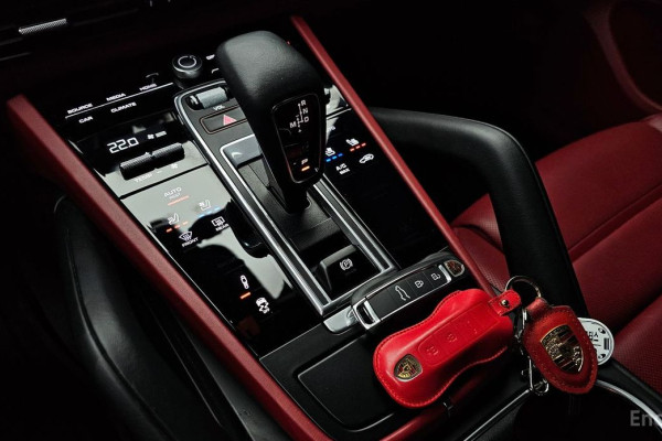 2023 Porsche Cayenne с пробегом 25 695 км