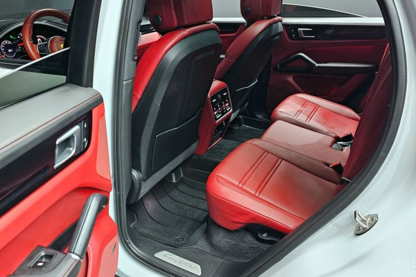 2023 Porsche Cayenne с пробегом 25 695 км