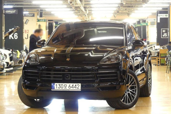 2023 Porsche Cayenne с пробегом 31 000 км