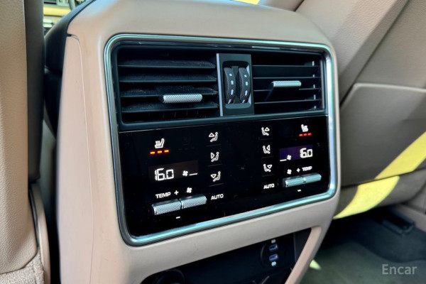 2022 Porsche Cayenne с пробегом 45 000 км