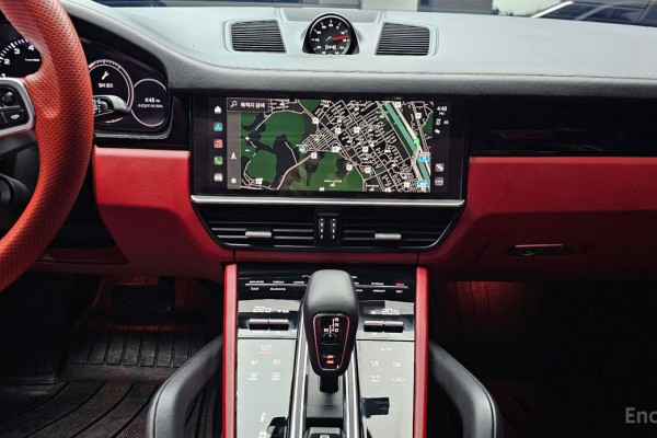 2023 Porsche Cayenne с пробегом 25 695 км