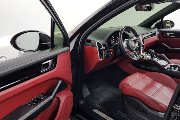 2022 Porsche Cayenne с пробегом 59 921 км