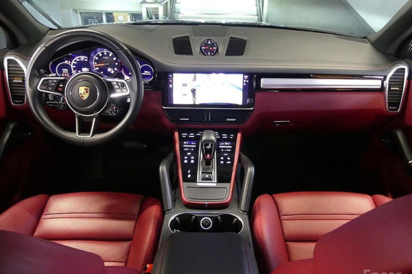 2023 Porsche Cayenne с пробегом 31 000 км