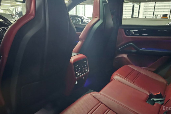 2022 Porsche Cayenne с пробегом 33 261 км