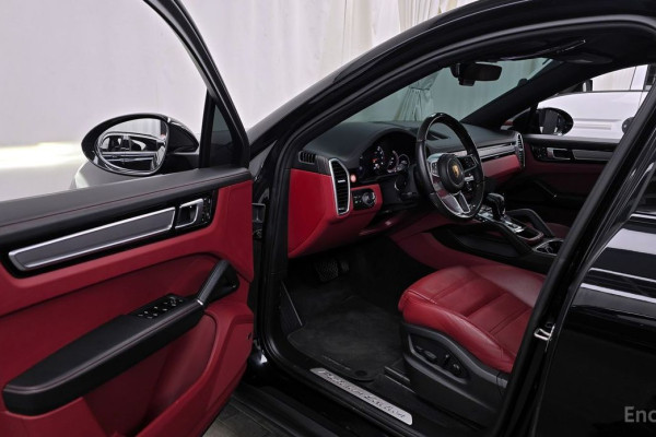 2022 Porsche Cayenne с пробегом 56 045 км