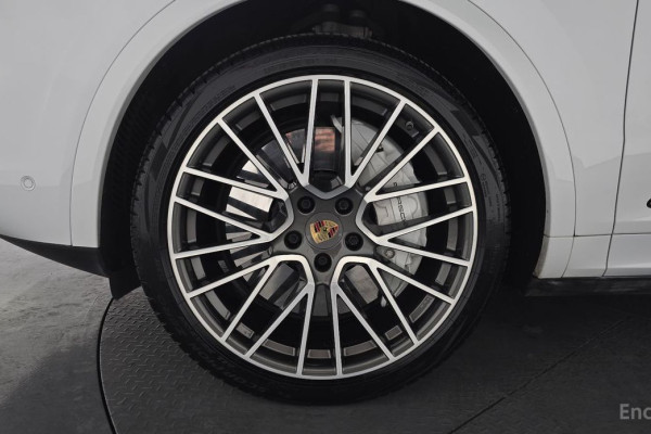 2021 Porsche Cayenne с пробегом 57 532 км