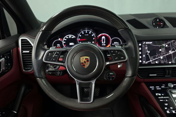 2022 Porsche Cayenne с пробегом 56 045 км