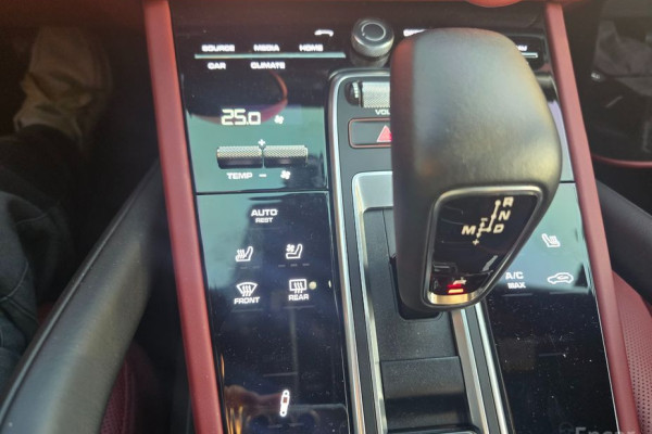 2023 Porsche Cayenne с пробегом 26 758 км