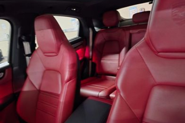 2023 Porsche Cayenne с пробегом 26 758 км