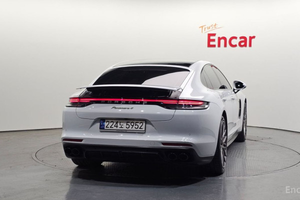 2023 Porsche Panamera с пробегом 36 284 км