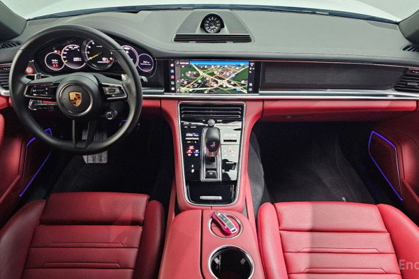 2023 Porsche Panamera с пробегом 36 284 км