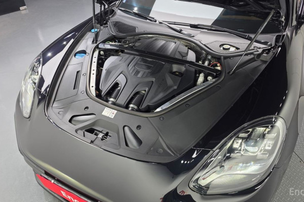 2023 Porsche Panamera с пробегом 48 128 км