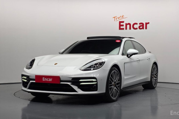 2022 Porsche Panamera с пробегом 55 330 км