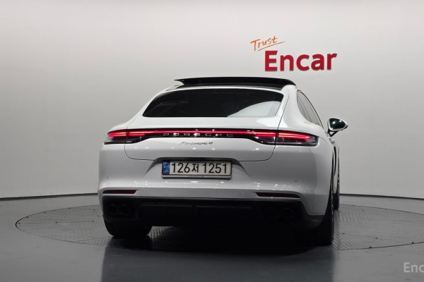 2022 Porsche Panamera с пробегом 55 330 км