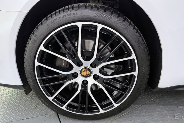 2023 Porsche Panamera с пробегом 79 126 км