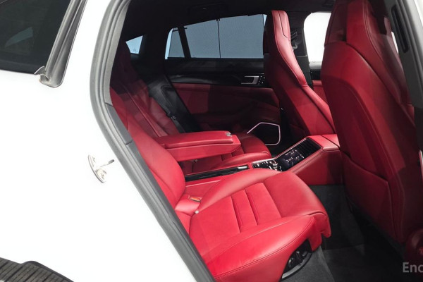 2022 Porsche Panamera с пробегом 55 330 км