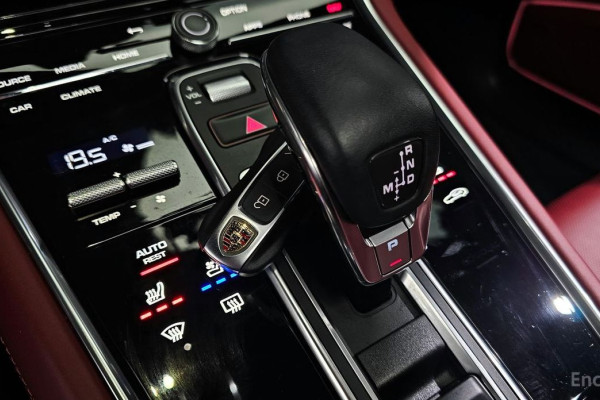 2022 Porsche Panamera с пробегом 35 094 км