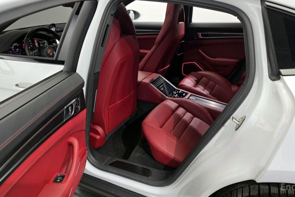 2023 Porsche Panamera с пробегом 79 126 км