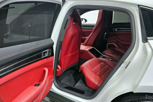 2022 Porsche Panamera с пробегом 35 094 км