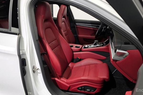 2023 Porsche Panamera с пробегом 79 126 км