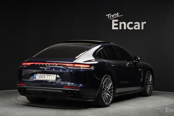 2023 Porsche Panamera с пробегом 43 804 км