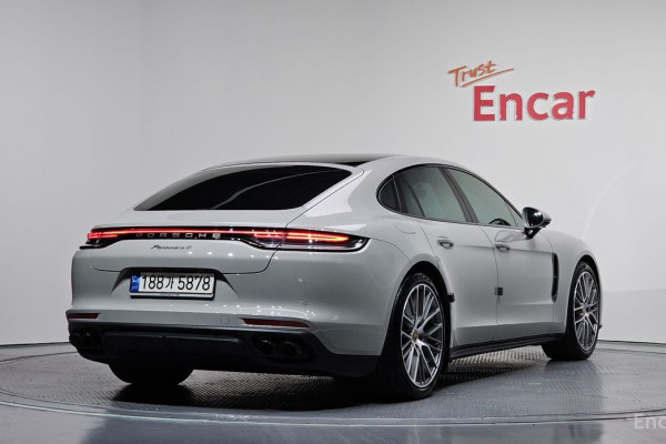 2023 Porsche Panamera с пробегом 19 783 км