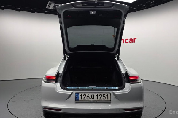 2022 Porsche Panamera с пробегом 55 330 км