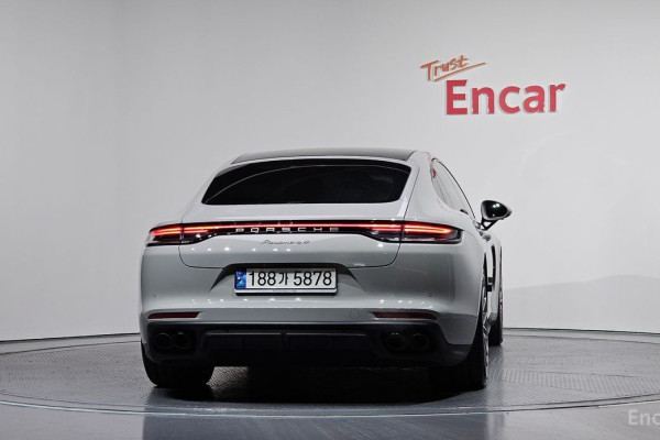 2023 Porsche Panamera с пробегом 19 783 км