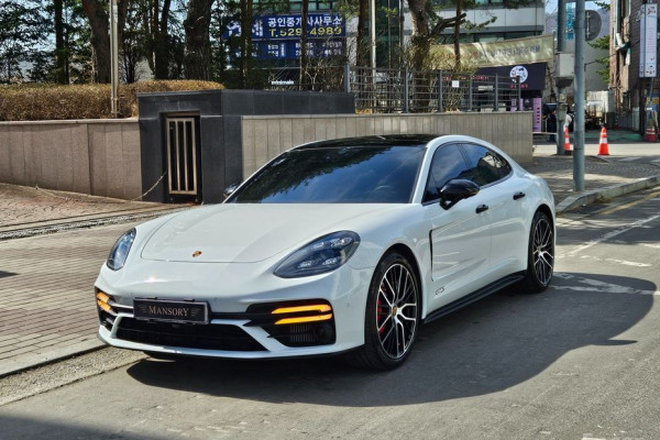 2022 Porsche Panamera с пробегом 33 500 км