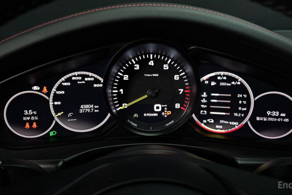 2023 Porsche Panamera с пробегом 43 804 км