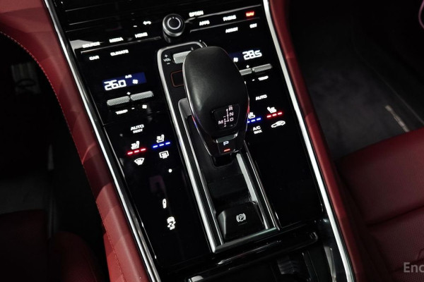 2023 Porsche Panamera с пробегом 13 553 км
