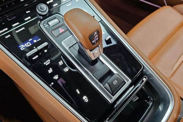 2023 Porsche Panamera с пробегом 19 783 км