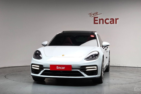 2023 Porsche Panamera с пробегом 46 812 км