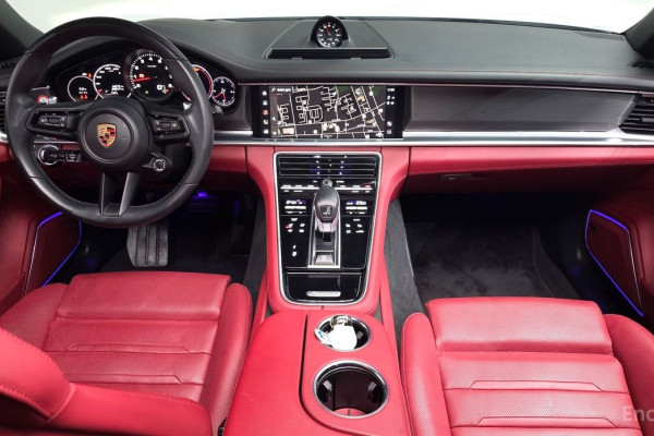 2023 Porsche Panamera с пробегом 46 812 км