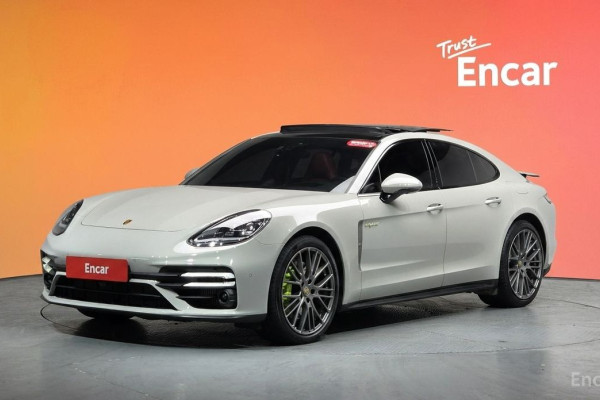 2023 Porsche Panamera с пробегом 31 738 км