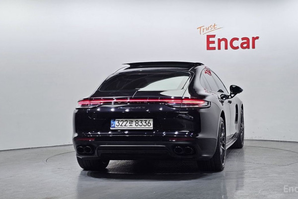 2022 Porsche Panamera с пробегом 74 638 км