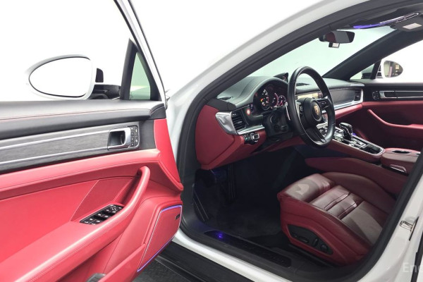 2023 Porsche Panamera с пробегом 46 812 км